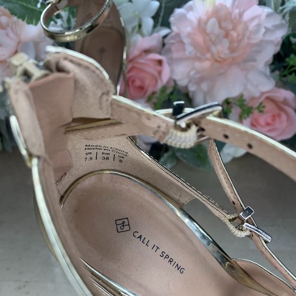 Strappy Gold Stiletto Heels 7.5 - Picture 7 of 9